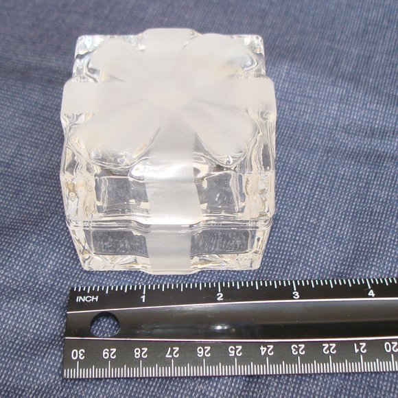 NEW Fitz & Floyd Frosted Bow Box Glass Crystal Trinket Dish - Picture 14 of 16